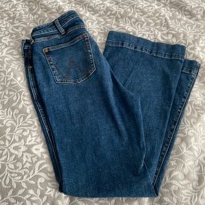 Womens wranglers size 32x32